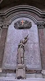 Chapelle Sainte-Jeanne-d'Arc et monument aux morts de la paroisse.