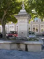 Fontaine à Cairanne