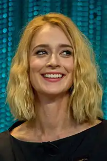 Caitlin Fitzgerald interprète Libby Masters