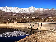 Le barrage en basses eaux - amont