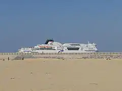 SeaFrance Rodin entrant au port de Calais