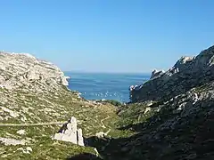 La calanque de Sormiou en 2002, vue depuis le Col de Sormiou