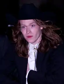 Caleb Landry Jones interprète Le Hurleur