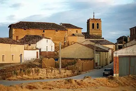 Vue du ville et de l'église San Pedro.