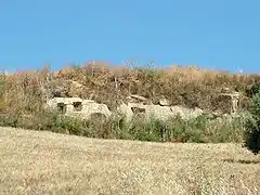 Tombeaux en hypogées datant de l'âge du bronze, découverts dans le parc archéologique de Sabucina près de la ville multimillénaire de Caltanissetta en Sicile. La ville de Caltanissetta laisse des traces d'occupation humaine depuis le IVe millénaire av. J.-C..