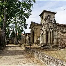 Le cimetière des Récollets.
