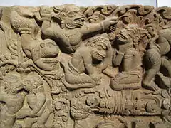 Linteau (détail). Ramayana : lutte des rois des singes. Musée Guimet