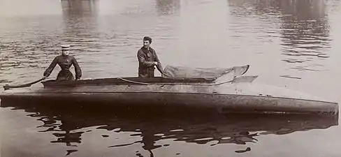 « Les canots automobiles à Juvisy », 1904.