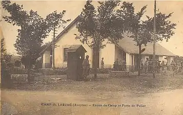 Entrée du camp.