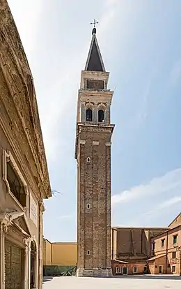 Le campanile de San Francesco della Vigna 68 mètres
