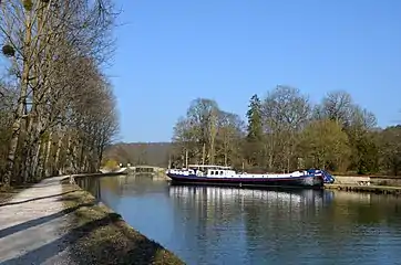 Vers Gissey-sur-Ouche.