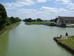 Canal de l'Aisne à la Marne à Courmelois.