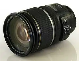 Image illustrative de l’article Canon EF-S 17-55mm