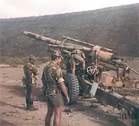 Obusier de 155 mm BF 50 en batterie du 6e R.A.Ma Djibouti 1979