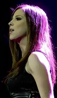 Paty Cantú Team Bisbal (2013)