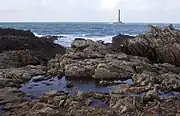 Le phare vu du continent.