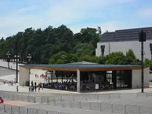 Vue générale de la Chapelle des Apparitions.