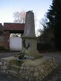 Monument aux morts de Capelle-lès-Hesdin et Guigny