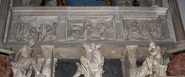 Sarcophage supérieur