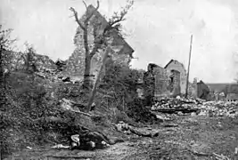 Le village a été détruit pendant la bataille de l'Artois (mai 1915).