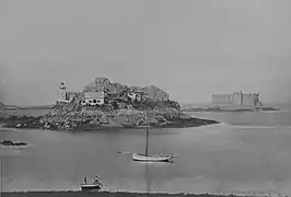 Baie de Morlaix : Île Louet et château du Taureau en 1873