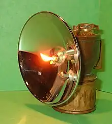 Lampe à acétylène, modèle américain de mineur (cap's lamp).