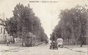 Tramway de la ligne PC (Pierrefitte - Porte de Clignancourt) des TPDS sur l'actuelle avenue Lénine, vers 1910.
