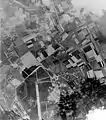Photo aérienne en 1944, pendant un bombardement.