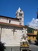 Le colosse de Baccio Bandinelli et la partie absidiale de la cathédrale.