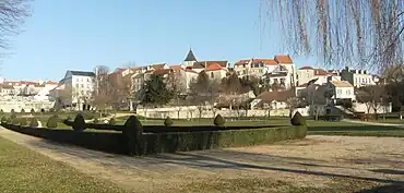 Image du parc de la mairie de Carrières-sur-Seine