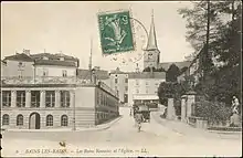 Ancienne carte postale de Bains-les-Bains, représentant les bains romains et l'église.