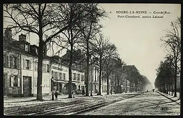 Grande-Rue, Petit-Chambord, station de tramway Lakanal. Carte postale des années 1900.