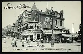 Image illustrative de l’article Place de la Gare (Garches)