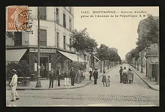 À l'angle de l'avenue Verdier.