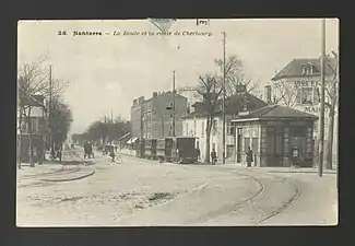 La place de la Boule et la route de Cherbourg.