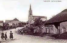 Carte postale ancienne représentant la Grande Rue de Noironte vers 1910