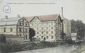 Moulins et silos de la société Amelin frères à Tours-sur-Marne, carte postale [1900-1913]. Archives nationales de France