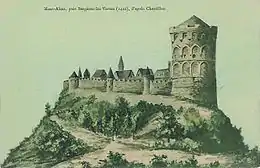 Carte postale ancienne représentant un château-fort avec un imposant donjon bâti au sommet d'une colline boisée.