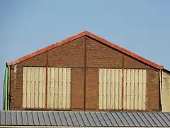 Un ancien bâtiment de la fosse.