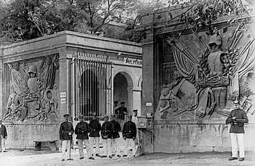 L'entrée de la Kaiser Wilhelm-Kaserne à Metz, 1915 (actuelle caserne Ney).