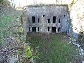 Façade du casernement.