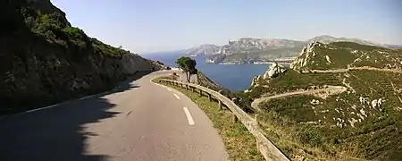 Situation de Cassis au début des calanques.