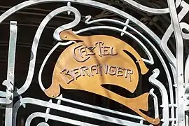 Plaque à l'entrée du Castel Béranger.