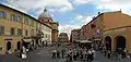 Vue sur la Piazza della Libertà depuis l'entrée du palais.