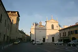 Place Mazzini et l'église de Saint Erasme
