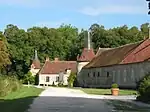 Château de Castelnau, côté gauche, Brouillamnon, commune de Plou.