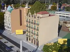 La Casa Batlló et la Casa Calvet.