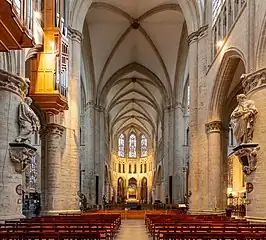 La nef de la cathédrale. Décembre 2021.