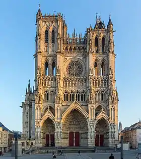 Façade de la cathédrale Notre-Dame d'Amiens.