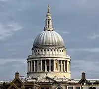 Le dôme de la cathédrale Saint-Paul de Londres.